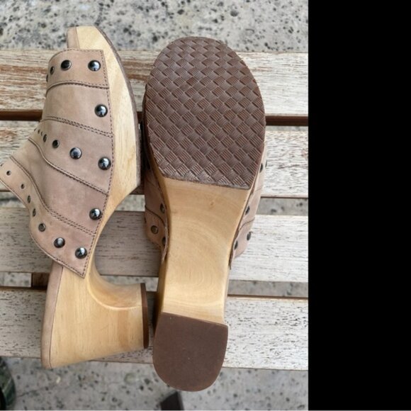 Beige Studded Open-Toe Suede Clogs Suzzato Women's Size 9 - Picture 3 of 9